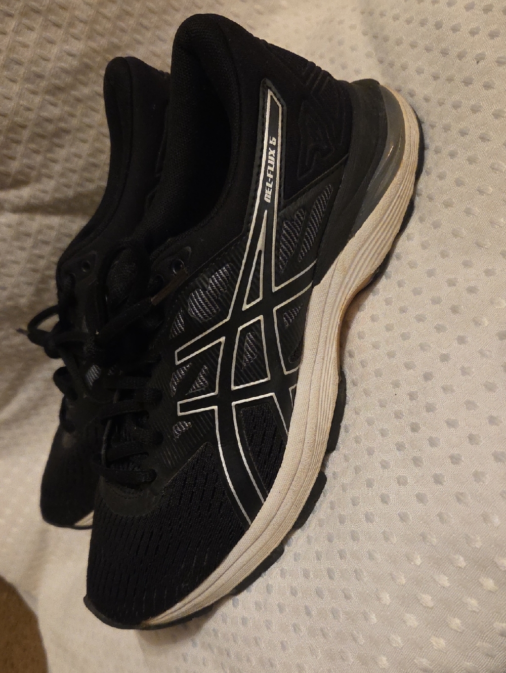 ASICS Black and White GEL-Flux 5 Running Shoes